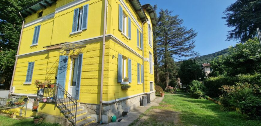 Foto Villa signorile di generosa metratura, con giardino