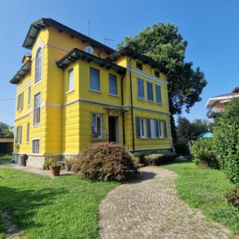 Villa signorile di generosa metratura, con giardino