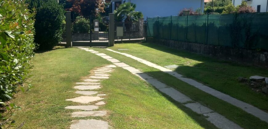 Foto Villetta con Giardino, Brovello Carpugnino