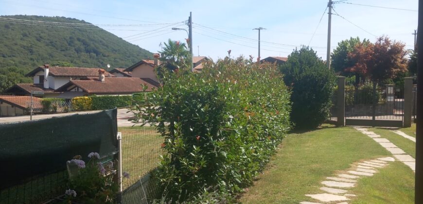 Foto Villetta con Giardino, Brovello Carpugnino