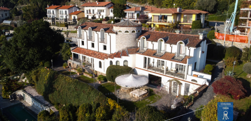 Foto Villa di Lusso a Verbania Suna