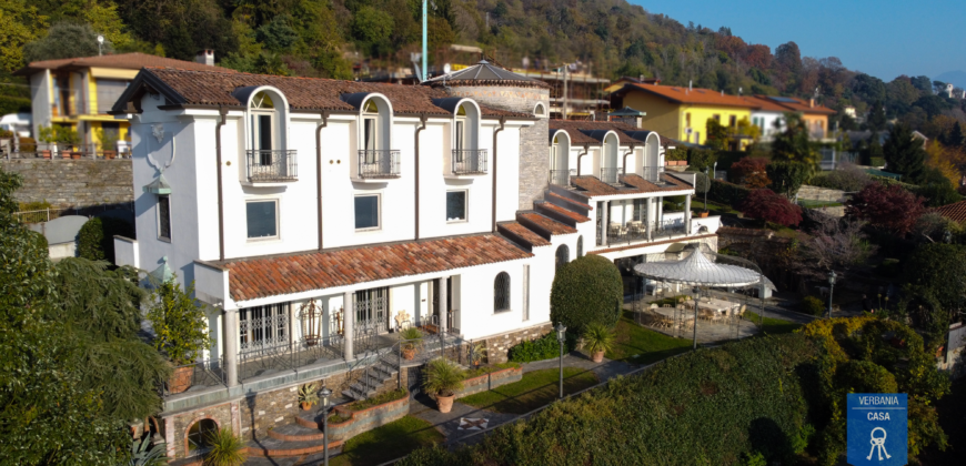 Foto Villa di Lusso a Verbania Suna