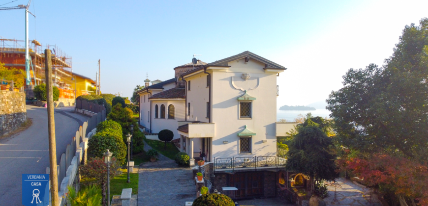 Foto Villa di Lusso a Verbania Suna