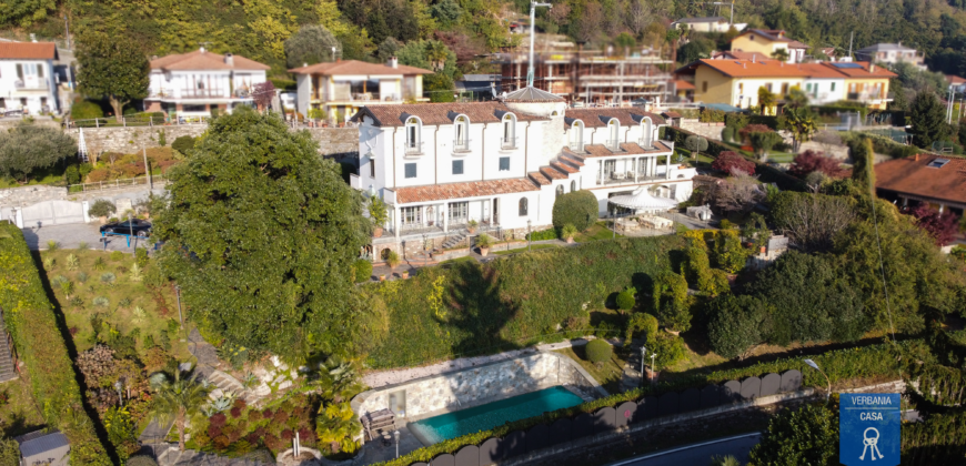 Foto Villa di Lusso a Verbania Suna