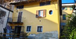 Anteprima foto Casa semindipendente con giardino e posti auto, Intra centro