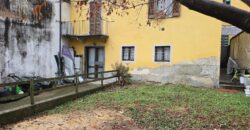 Anteprima foto Casa semindipendente con giardino e posti auto, Intra centro