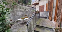 Anteprima foto Ampia casa con cortile, giardino e box auto