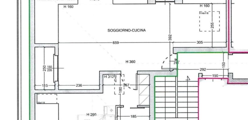 Foto Attico con terrazzo finemente ristrutturato